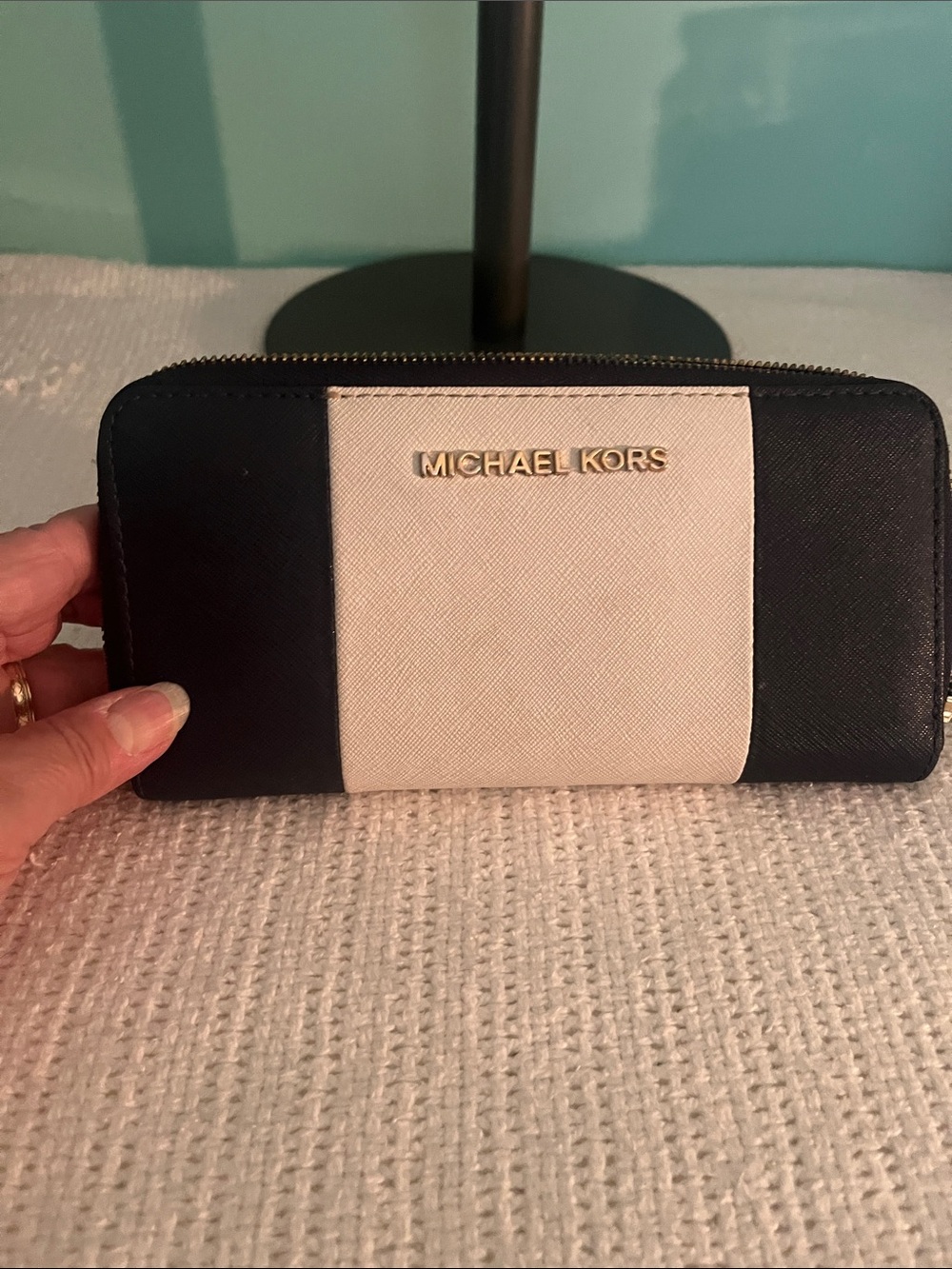 Michael Kors Navy and Cream Zip Around Wallet